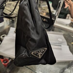 Authentic Prada Nylon"New Tote-displayed bag without defects -Vintage 1980's 🖤"